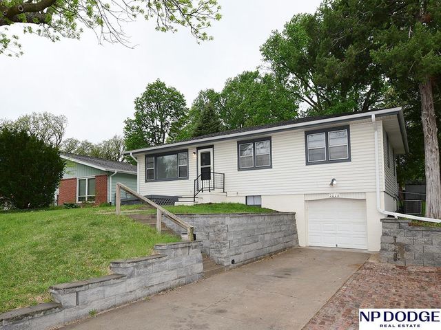 5020 S 80 Street, Ralston, NE 68127