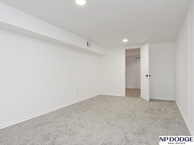 5020 S 80 Street, Ralston, NE 68127