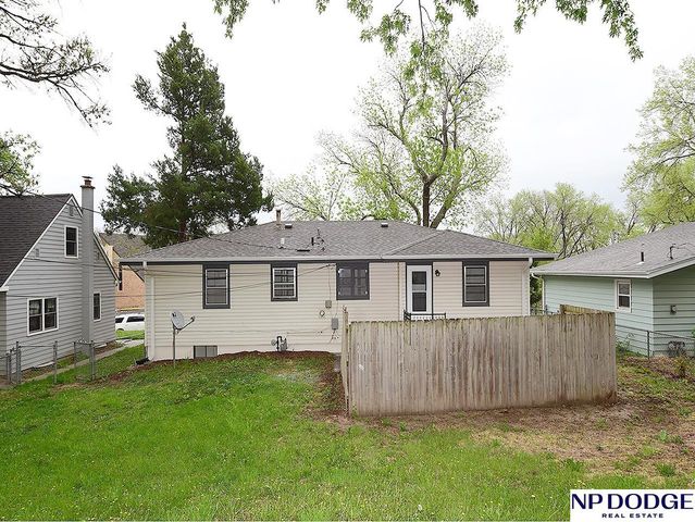 5020 S 80 Street, Ralston, NE 68127