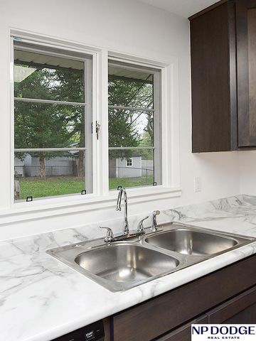 5020 S 80 Street, Ralston, NE 68127
