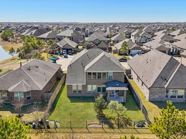 2505 Hatton Terrace Lane, Pearland, TX 77089