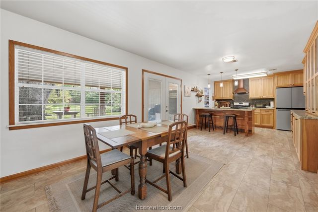 1607 South Chappell Hill Street, Brenham, TX 77833