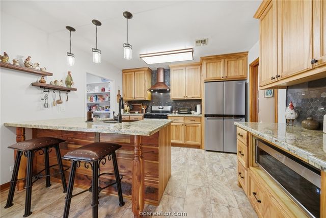 1607 South Chappell Hill Street, Brenham, TX 77833