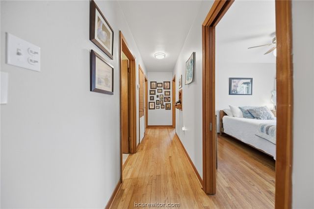 1607 South Chappell Hill Street, Brenham, TX 77833