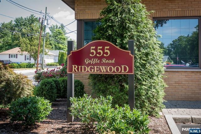 555 Goffle Road 204, Ridgewood, NJ 07450
