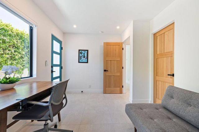 2040 S Chico Drive, Palm Springs, CA 92264