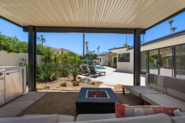 2040 S Chico Drive, Palm Springs, CA 92264