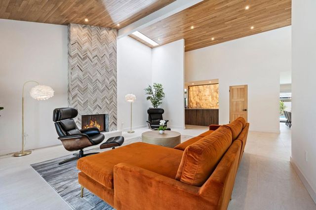 2040 S Chico Drive, Palm Springs, CA 92264