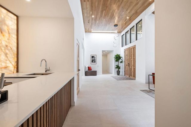 2040 S Chico Drive, Palm Springs, CA 92264