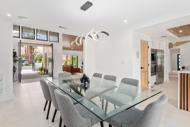 2040 S Chico Drive, Palm Springs, CA 92264