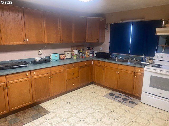 7858 NONPAREIL Rd, Sutherlin, OR 97479