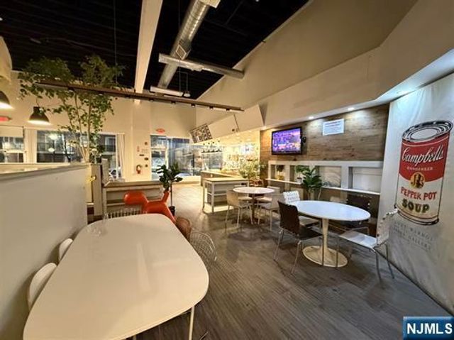 2300 Summit Avenue, Union City, NJ 07087