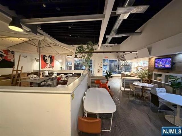 2300 Summit Avenue, Union City, NJ 07087