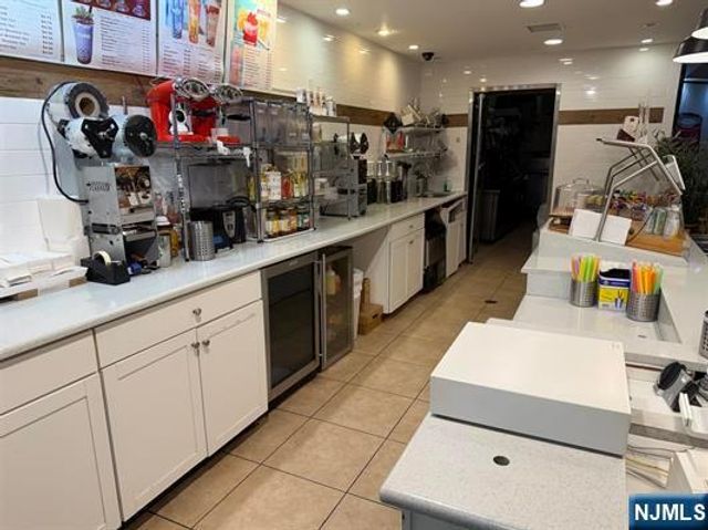 2300 Summit Avenue, Union City, NJ 07087