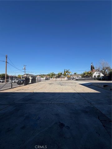 300 E 2nd, La Habra, CA 90631
