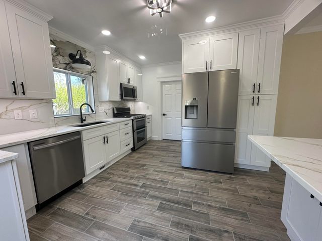 556 Cooper Street, Jackson, MI 49201