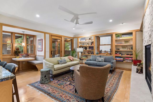 2305 Newton Avenue S, Minneapolis, MN 55405