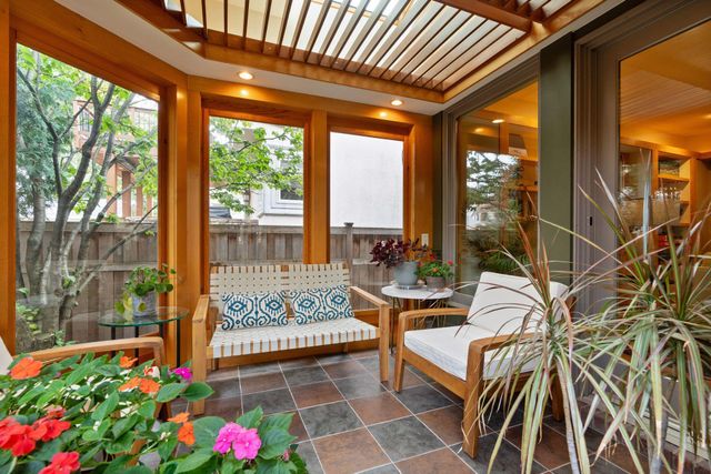 2305 Newton Avenue S, Minneapolis, MN 55405