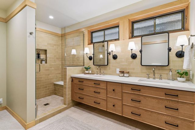 2305 Newton Avenue S, Minneapolis, MN 55405