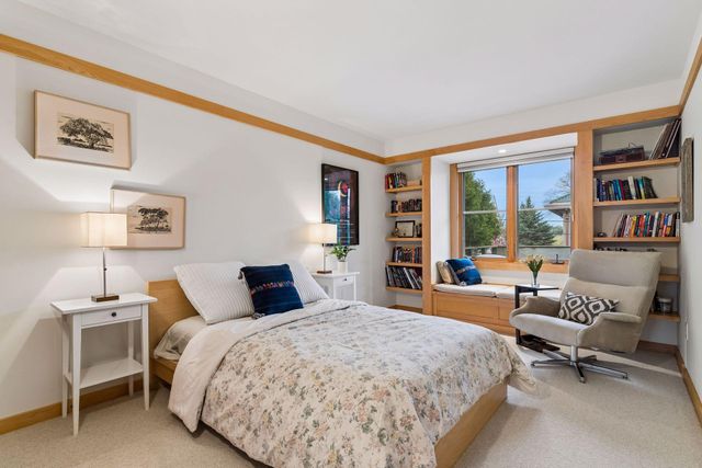 2305 Newton Avenue S, Minneapolis, MN 55405