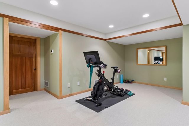 2305 Newton Avenue S, Minneapolis, MN 55405