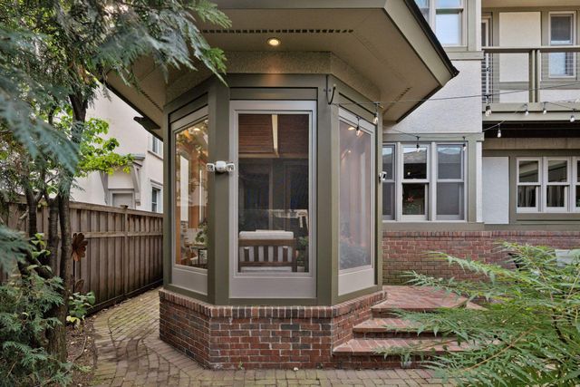 2305 Newton Avenue S, Minneapolis, MN 55405