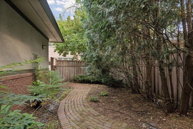 2305 Newton Avenue S, Minneapolis, MN 55405