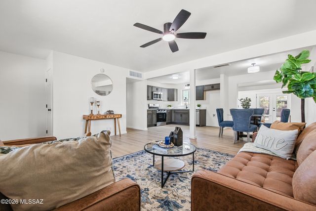 6702 E Koralee Street, Tucson, AZ 85710