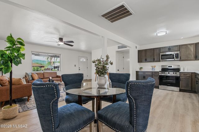 6702 E Koralee Street, Tucson, AZ 85710