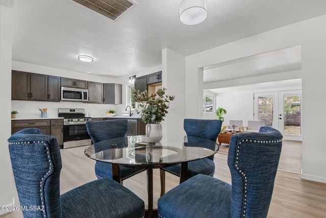 6702 E Koralee Street, Tucson, AZ 85710