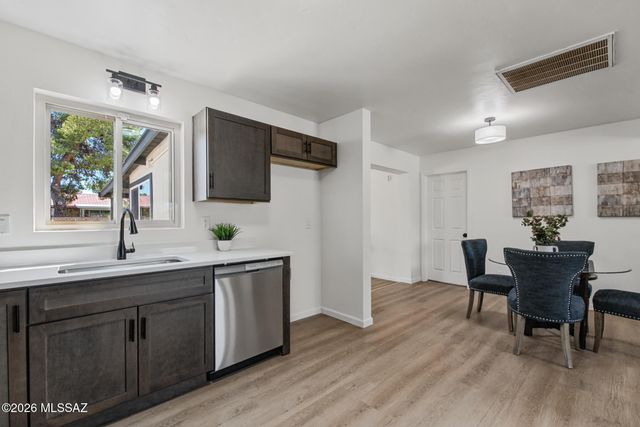 6702 E Koralee Street, Tucson, AZ 85710