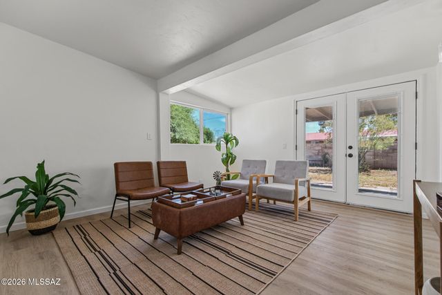 6702 E Koralee Street, Tucson, AZ 85710