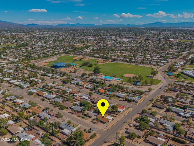 6702 E Koralee Street, Tucson, AZ 85710