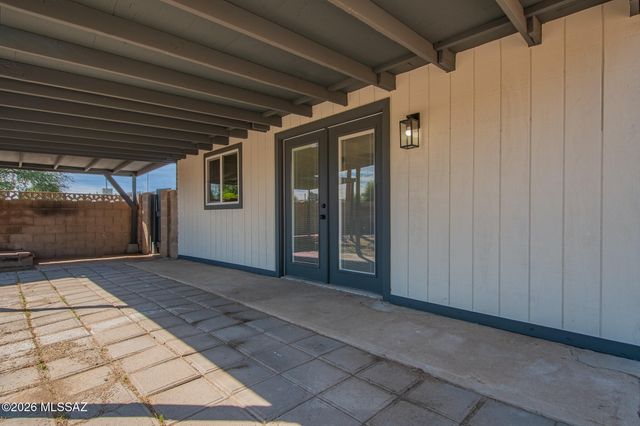 6702 E Koralee Street, Tucson, AZ 85710