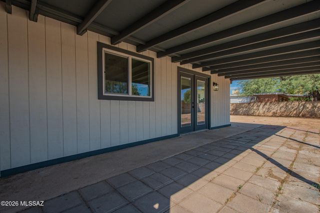 6702 E Koralee Street, Tucson, AZ 85710