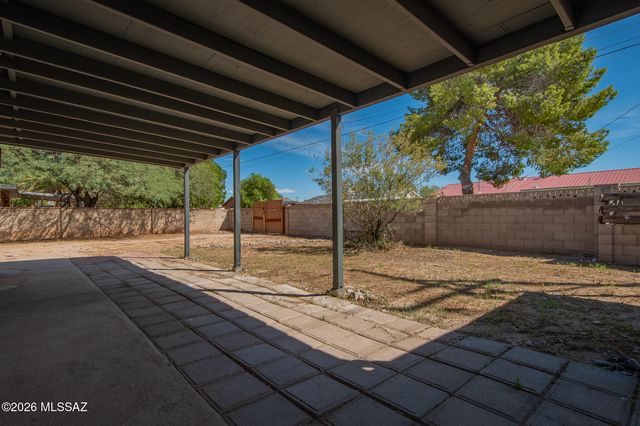 6702 E Koralee Street, Tucson, AZ 85710