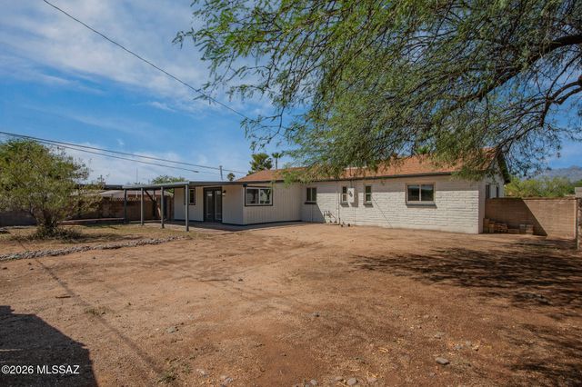 6702 E Koralee Street, Tucson, AZ 85710