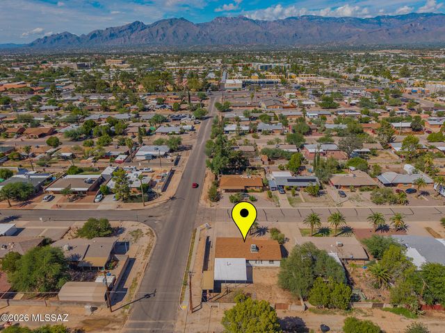 6702 E Koralee Street, Tucson, AZ 85710