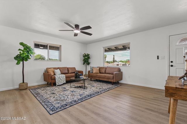 6702 E Koralee Street, Tucson, AZ 85710