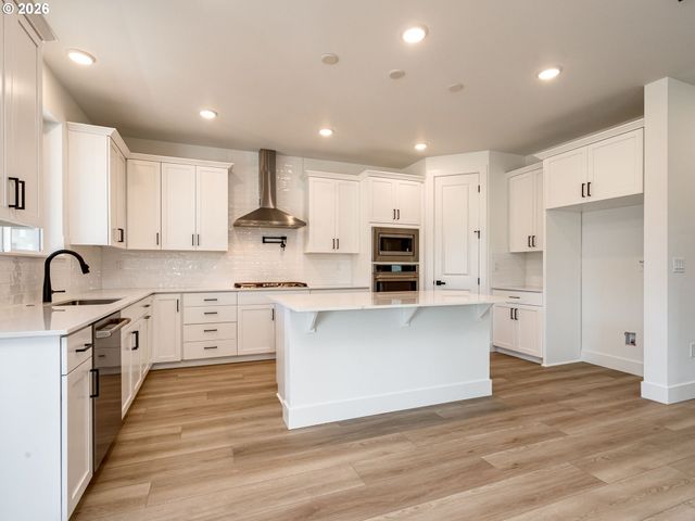 5954 SORRENTO St, Salem, OR 97306