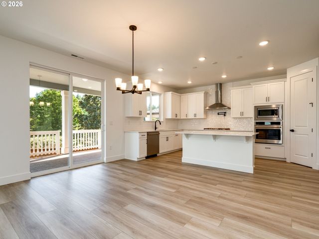 5954 SORRENTO St, Salem, OR 97306