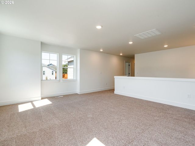 5954 SORRENTO St, Salem, OR 97306