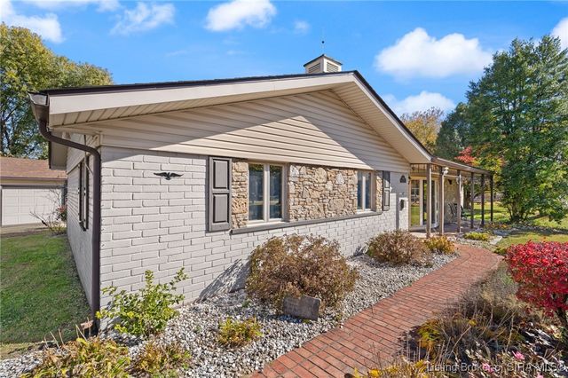 406 Sunnyside Drive, New Albany, IN 47150