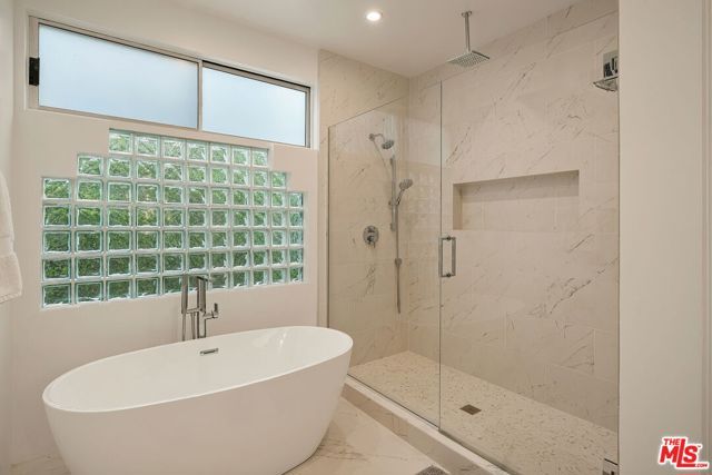 611 Pacific Street, Santa Monica, CA 90405