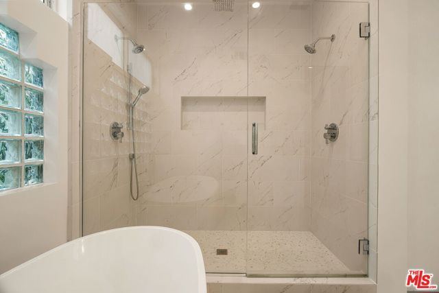 611 Pacific Street, Santa Monica, CA 90405