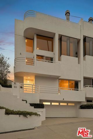 611 Pacific Street, Santa Monica, CA 90405
