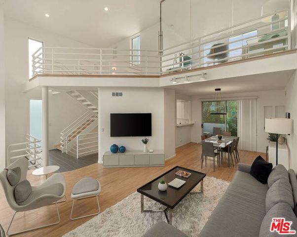611 Pacific Street, Santa Monica, CA 90405