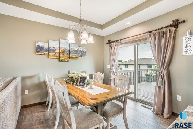1000 N Spencer Ln, Tea, SD 57064