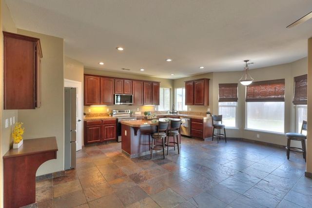 6801 Varni Way, Hughson, CA 95326