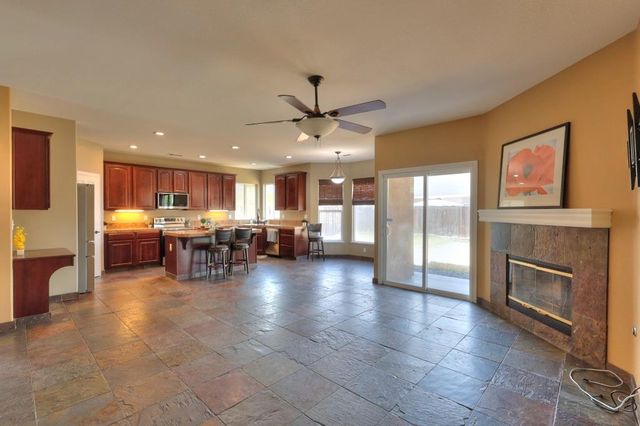 6801 Varni Way, Hughson, CA 95326